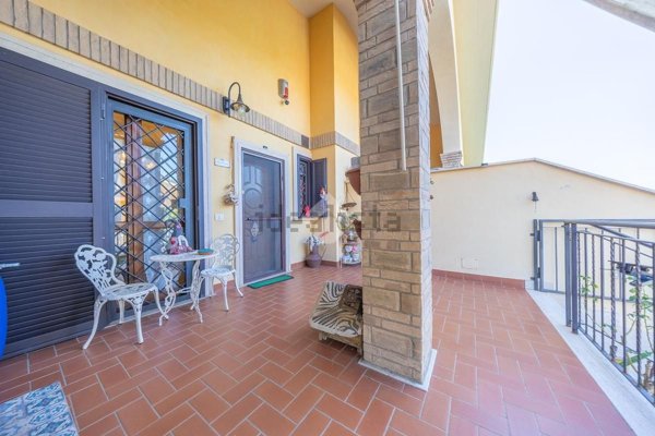 appartamento in vendita a Roma in zona Lunghezza