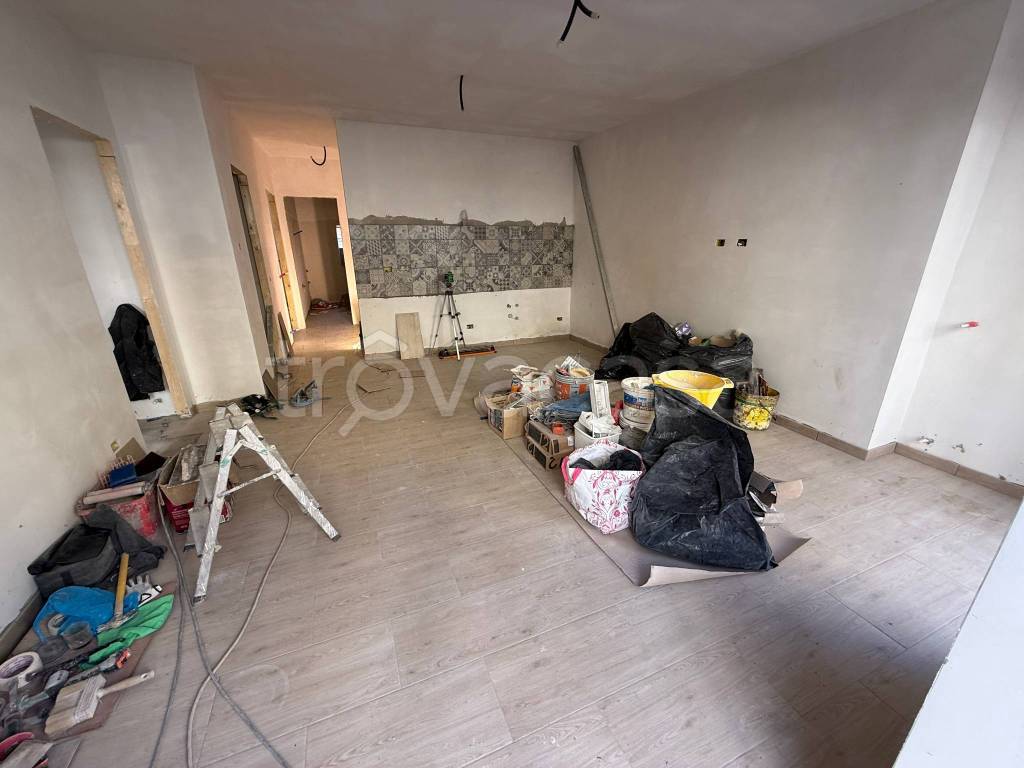 appartamento in vendita a Roma in zona Torre Angela