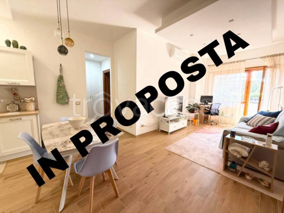 appartamento in vendita a Roma in zona Mostacciano