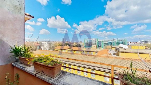 appartamento in vendita a Roma in zona Ostiense