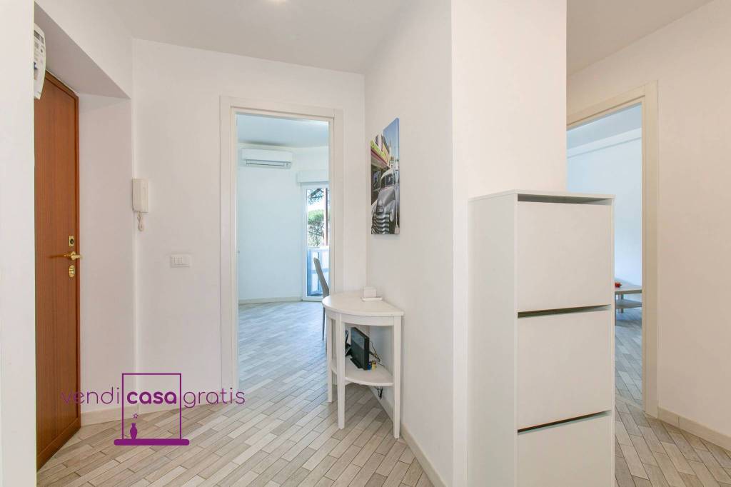 appartamento in vendita a Roma in zona Appio Claudio