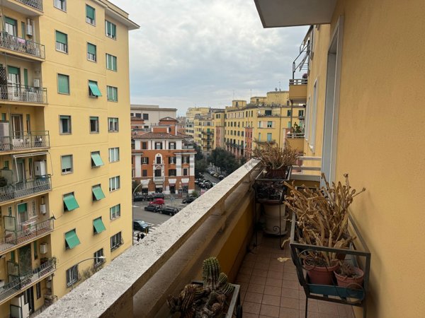 appartamento in vendita a Roma in zona Appio Latino