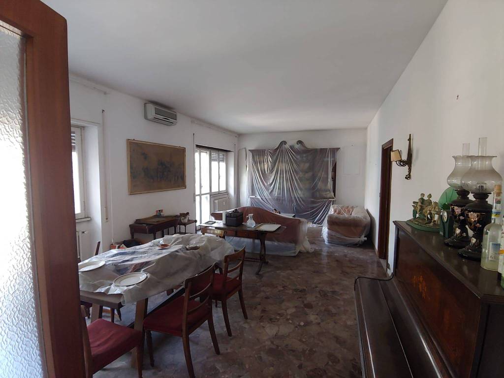 appartamento in vendita a Roma in zona Giuliano Dalmata