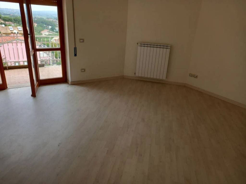 appartamento in vendita a Roma in zona Torrione Cerquetta