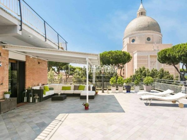 appartamento in vendita a Roma in zona EUR