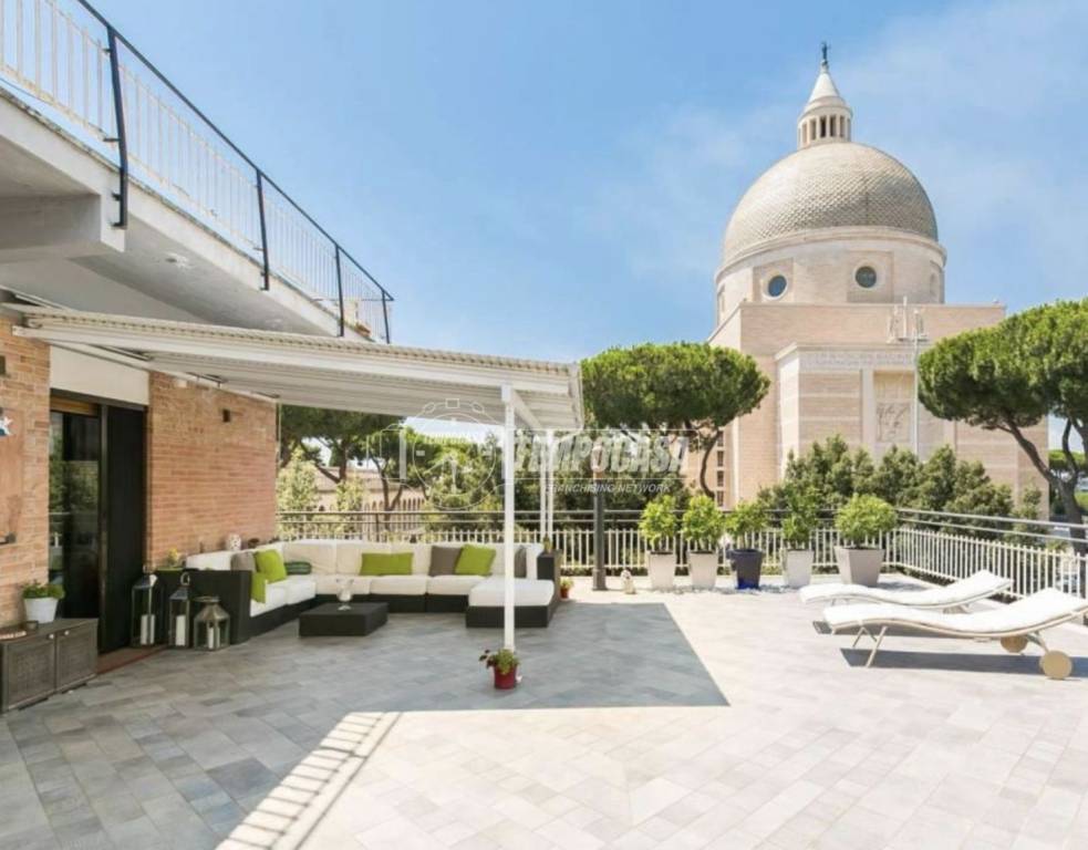 appartamento in vendita a Roma in zona EUR
