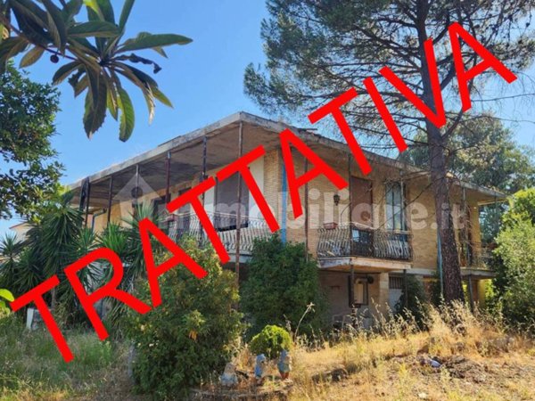 casa indipendente in vendita a Roma in zona Cesano
