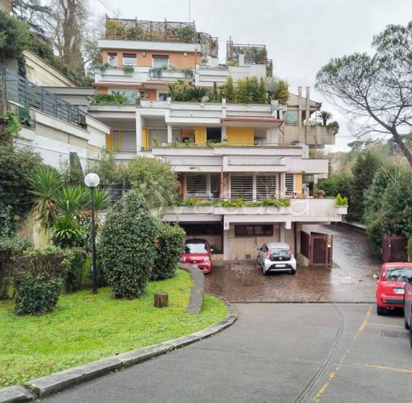 appartamento in vendita a Roma in zona Della Vittoria