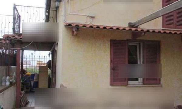 casa indipendente in vendita a Roma in zona Finocchio