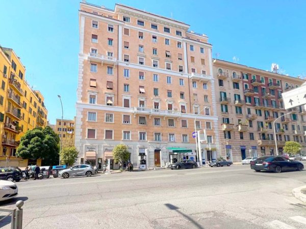 appartamento in vendita a Roma in zona Appio Latino