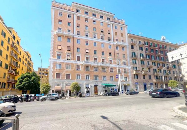 appartamento in vendita a Roma in zona Appio Latino