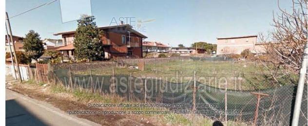 terreno edificabile in vendita a Roma in zona Finocchio