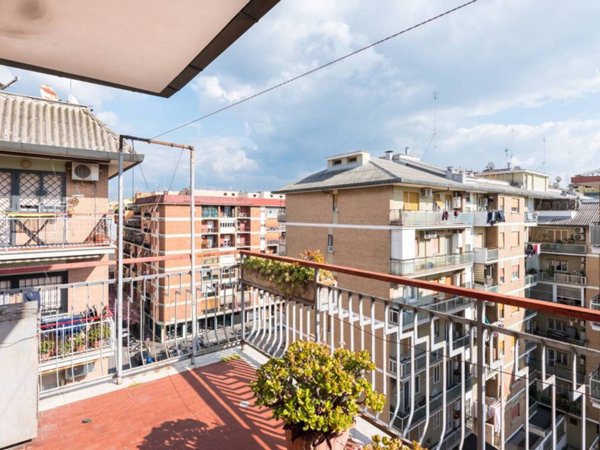 appartamento in vendita a Roma in zona Collatino