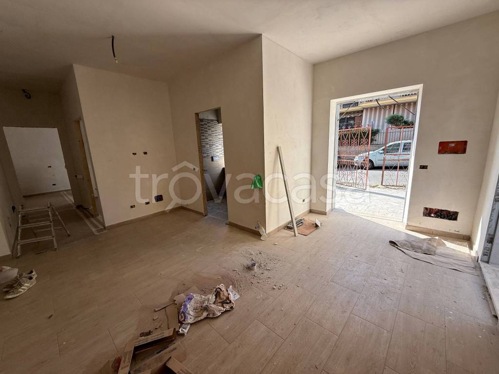 appartamento in vendita a Roma in zona Torre Angela