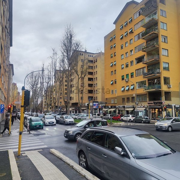 appartamento in vendita a Roma in zona Don Bosco