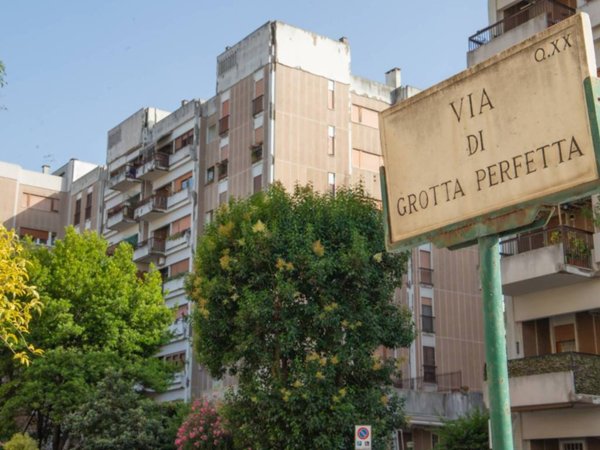 appartamento in vendita a Roma in zona Ardeatino