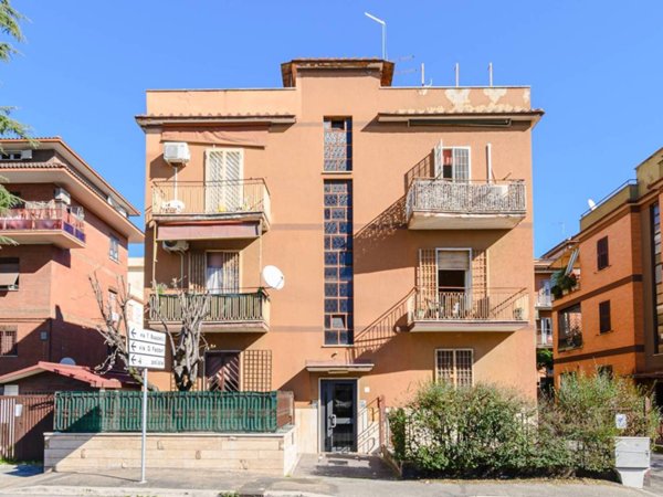 appartamento in vendita a Roma in zona Ponte Mammolo
