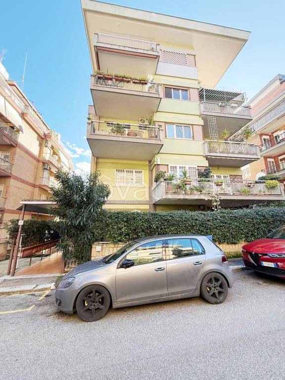 appartamento in vendita a Roma in zona Portuense