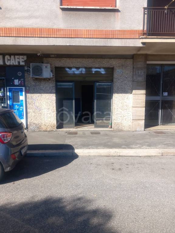 negozio in vendita a Roma in zona Pietralata