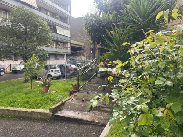 appartamento in vendita a Roma in zona Tor Bella Monaca