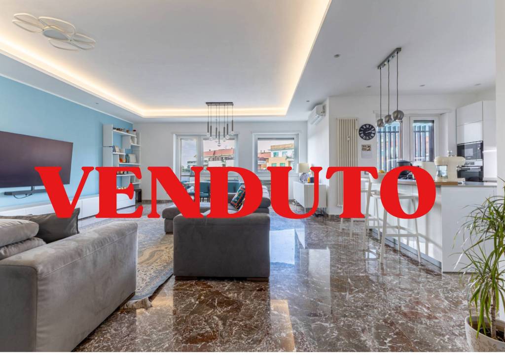 appartamento in vendita a Roma in zona Ardeatino