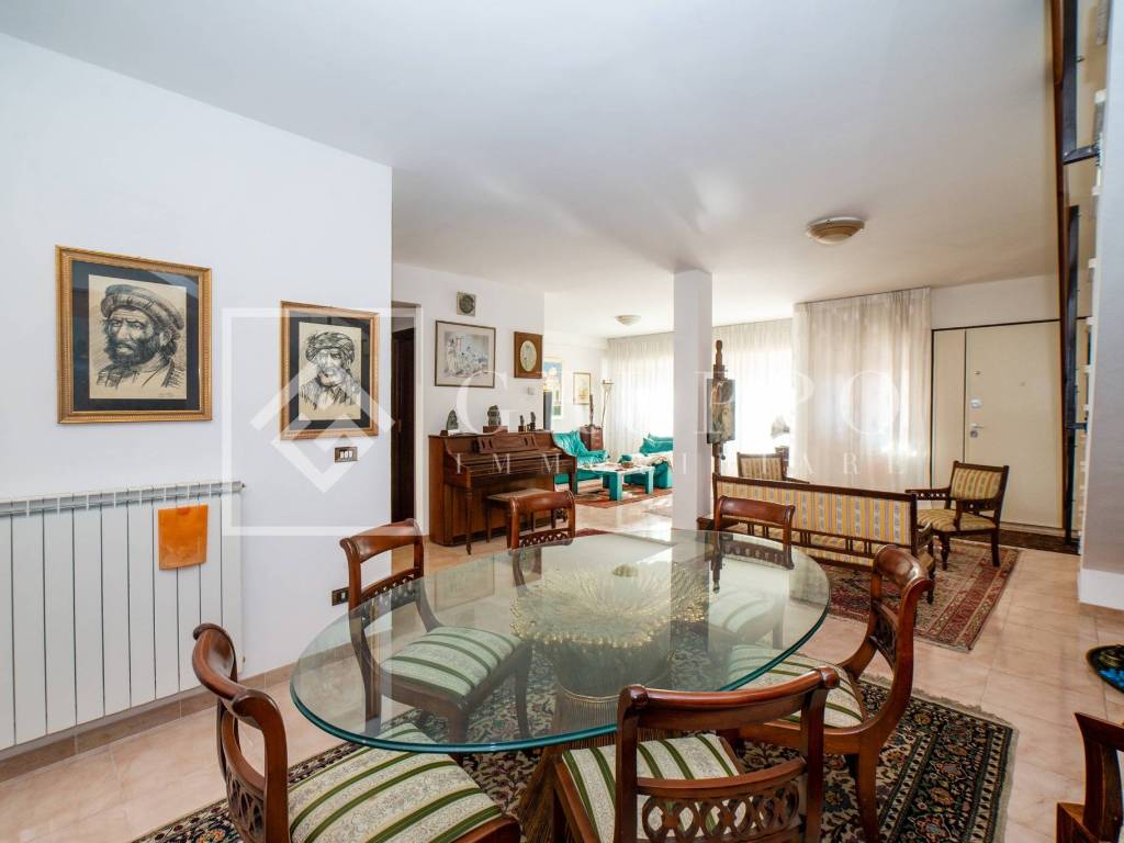 appartamento in vendita a Roma in zona EUR