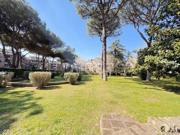 appartamento in vendita a Roma in zona Corviale