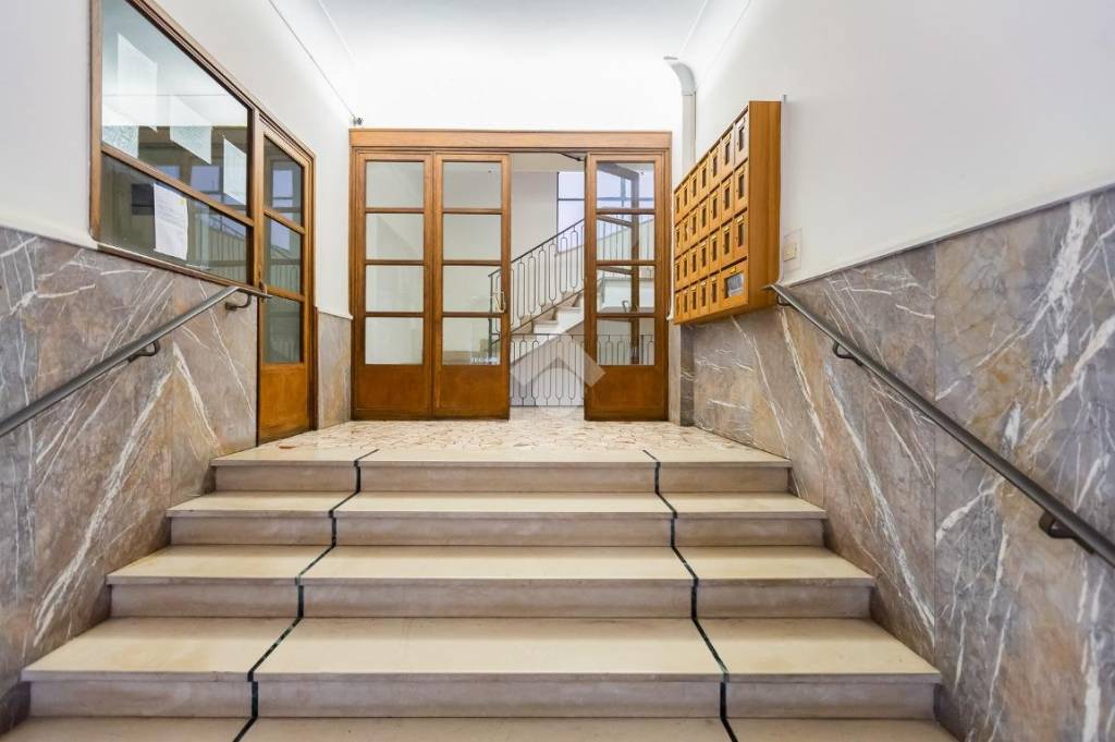 appartamento in vendita a Roma in zona Appio Latino