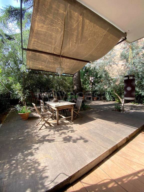 appartamento in vendita a Roma in zona Gianicolense