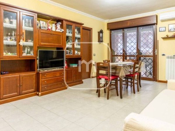 appartamento in vendita a Roma in zona Ponte di Nona