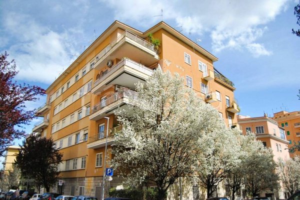 appartamento in vendita a Roma in zona Rione Prati
