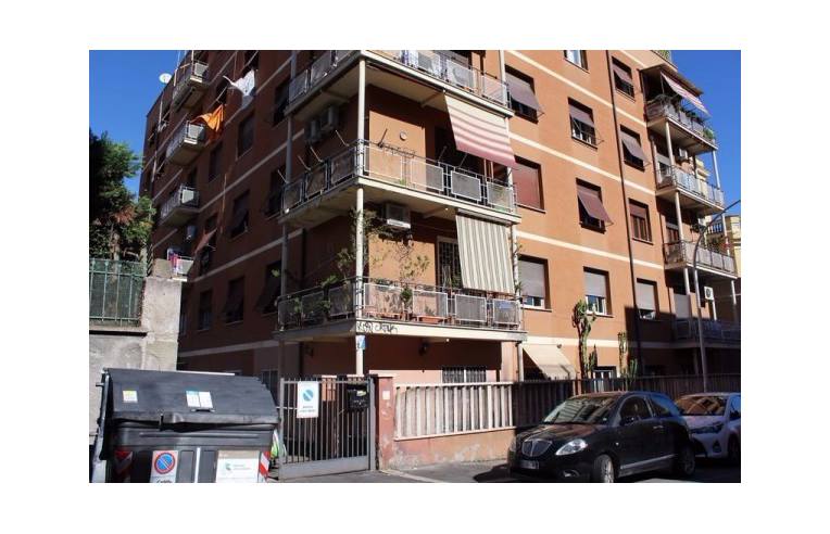 appartamento in vendita a Roma in zona Tuscolano