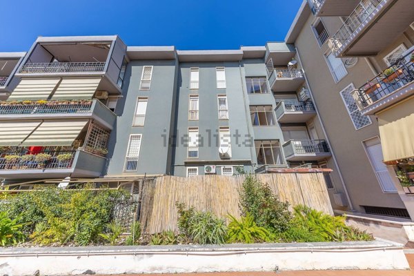 appartamento in vendita a Roma in zona Axa