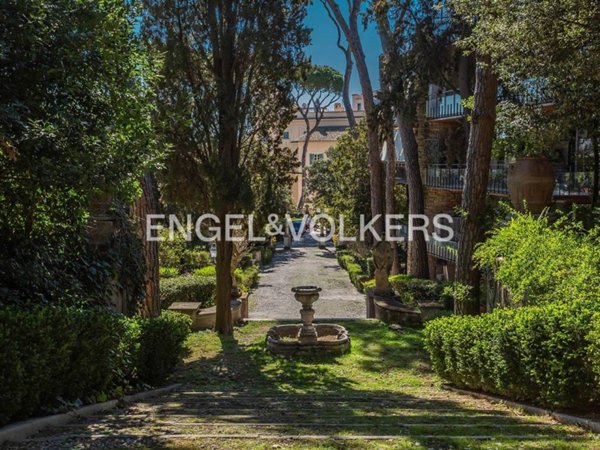 appartamento in vendita a Roma in zona Della Vittoria