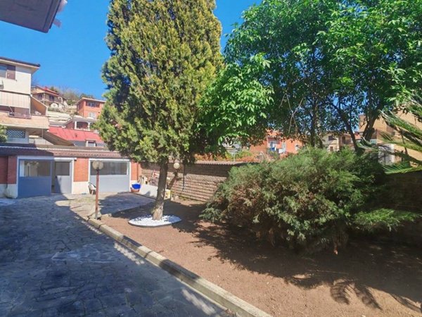 appartamento in vendita a Roma in zona Selva Candida