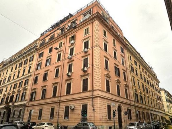 appartamento in vendita a Roma in zona Castro Pretorio