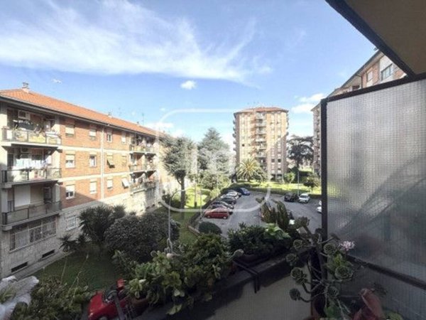 appartamento in vendita a Roma in zona Torre Spaccata