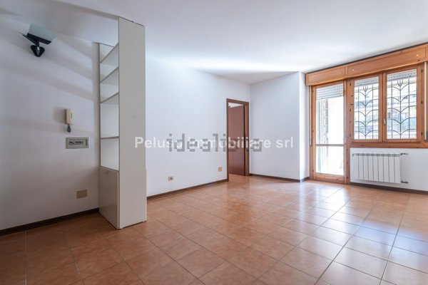 appartamento in vendita a Roma in zona Giuliano Dalmata