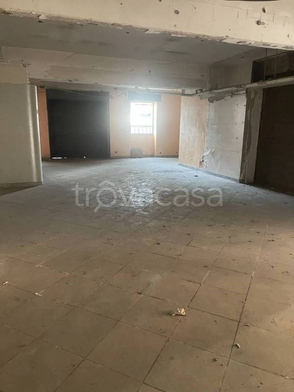 negozio in vendita a Roma in zona Ardeatino