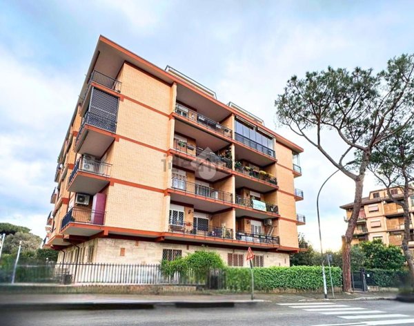 appartamento in vendita a Roma in zona Mostacciano