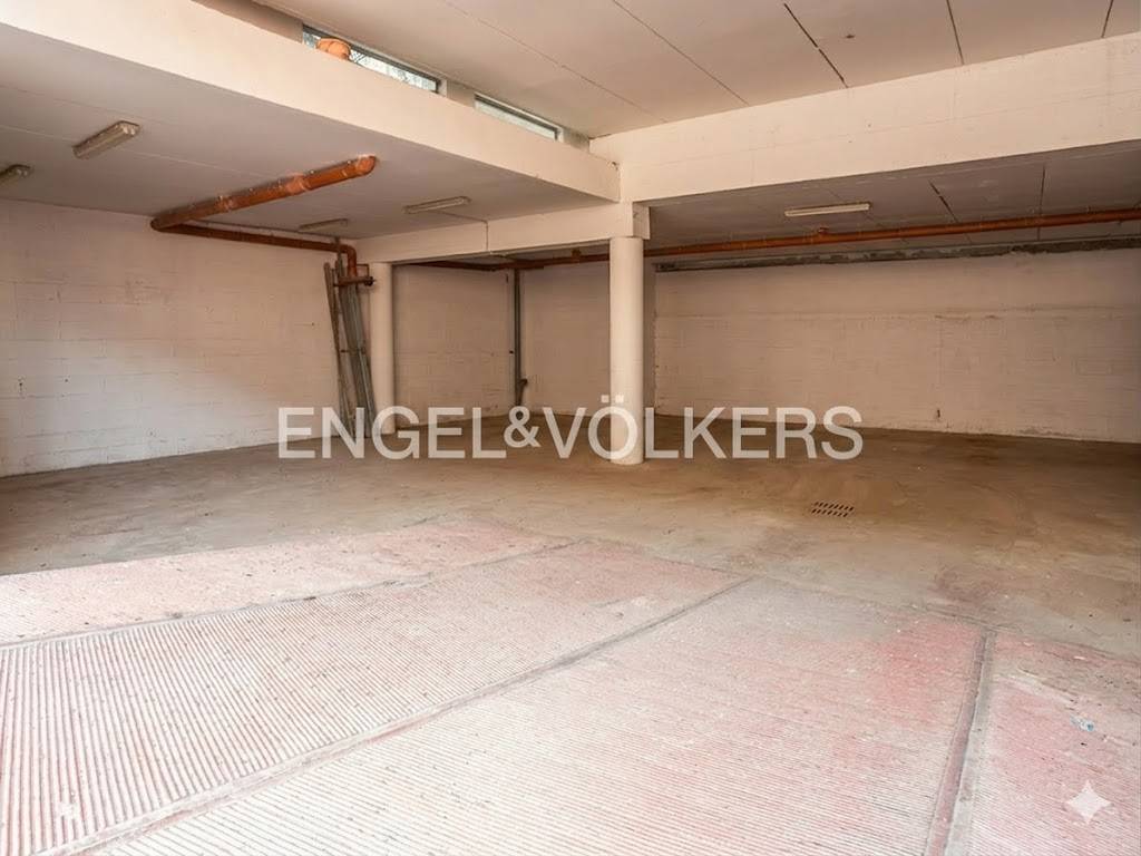 locale di sgombero in vendita a Roma in zona Finocchio