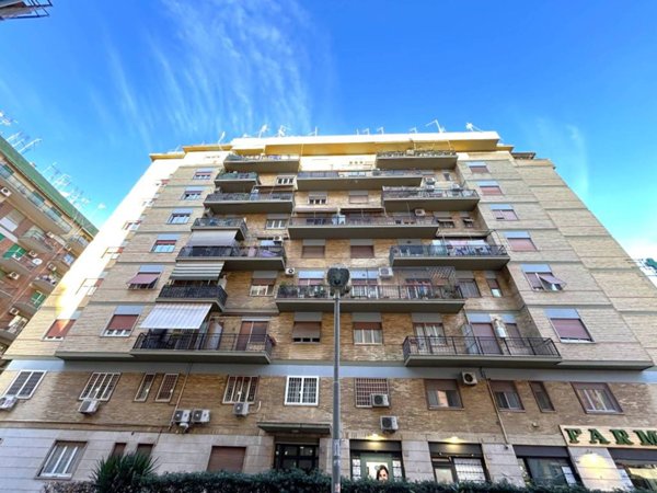 appartamento in vendita a Roma in zona Ardeatino