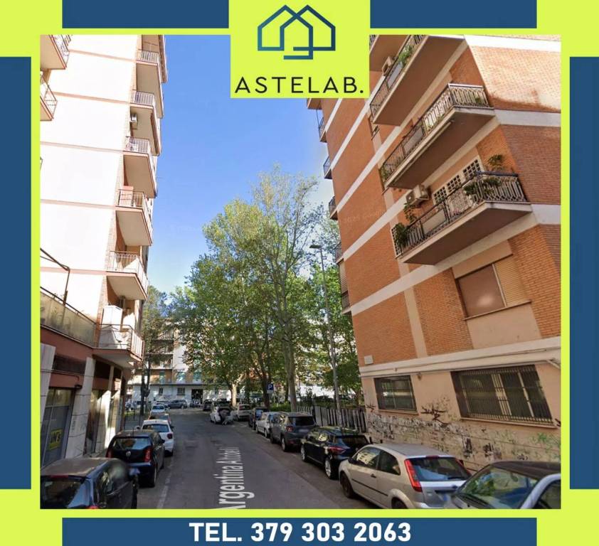 appartamento in vendita a Roma in zona Prenestino-Labicano