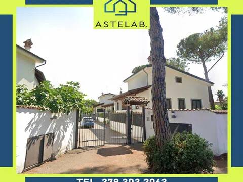 appartamento in vendita a Roma in zona Infernetto