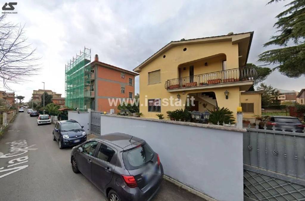 appartamento in vendita a Roma in zona Casal Morena