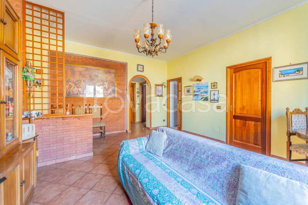 appartamento in vendita a Roma in zona Prenestino-Centocelle