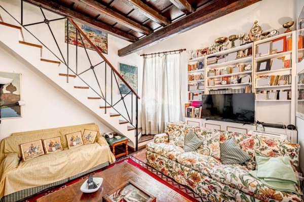 appartamento in vendita a Roma in zona Trastevere