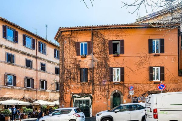 appartamento in vendita a Roma in zona Trastevere