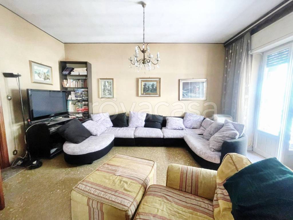 appartamento in vendita a Roma in zona Prenestino-Labicano