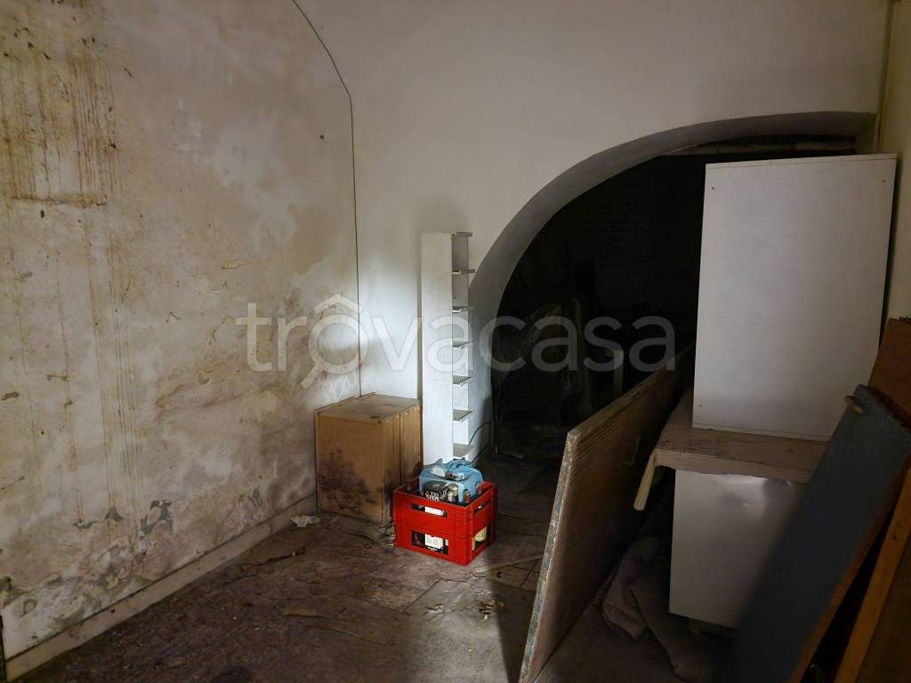 locale commerciale in vendita a Roma in zona Esquilino